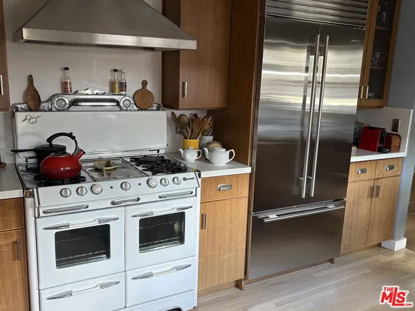 $10,000 | Undisclosed Address, Venice, CA 90291