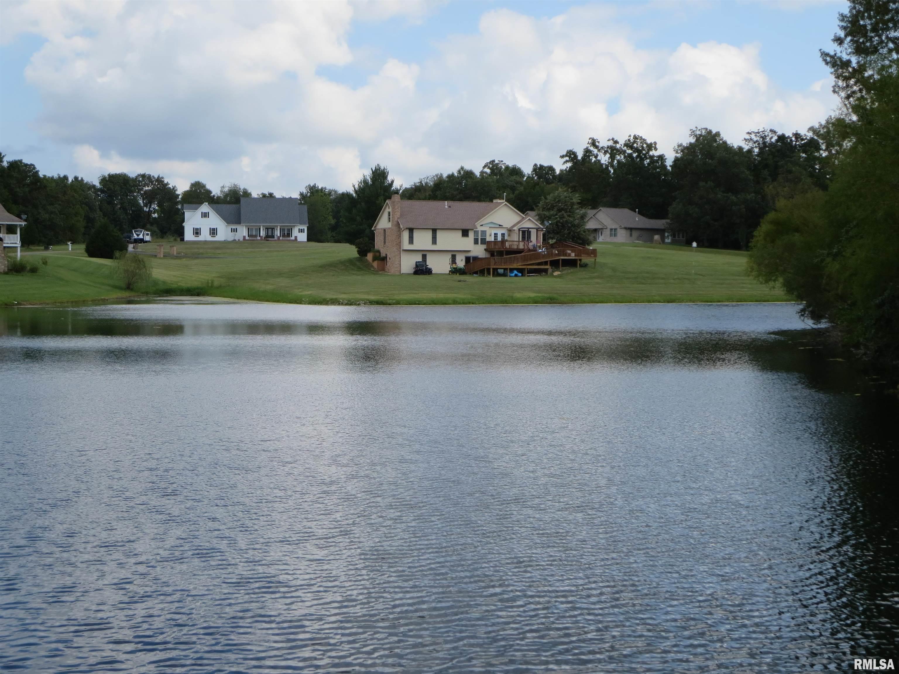 1516 Squires Point Road Pittsburg, IL 62974 - Photo 9 of 33