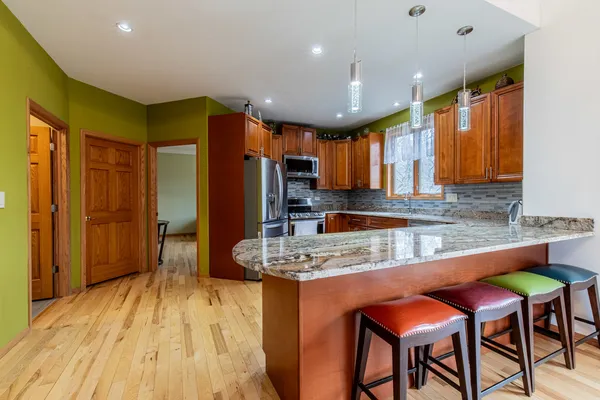 $490,000 | 60 Fairoaks Drive, Putnam, IL 61560