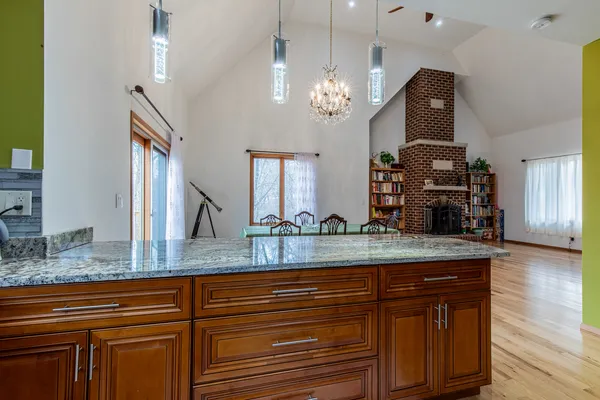 $490,000 | 60 Fairoaks Drive, Putnam, IL 61560