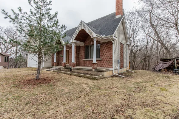 $490,000 | 60 Fairoaks Drive, Putnam, IL 61560