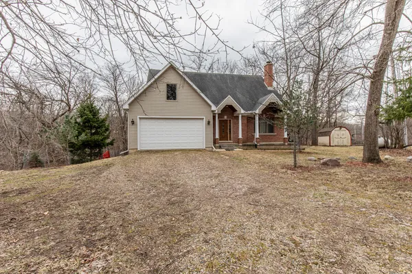 $490,000 | 60 Fairoaks Drive, Putnam, IL 61560