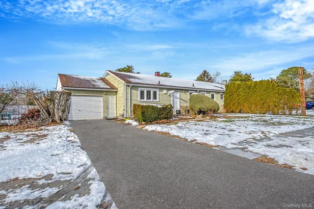 $599,900 | 741 Hamilton Avenue, Westhampton Beach, NY 11978