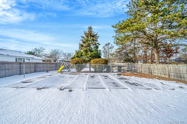 $599,900 | 741 Hamilton Avenue, Westhampton Beach, NY 11978