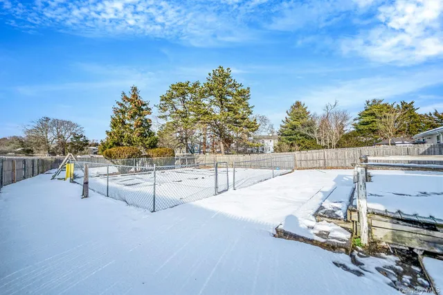 $599,900 | 741 Hamilton Avenue, Westhampton Beach, NY 11978