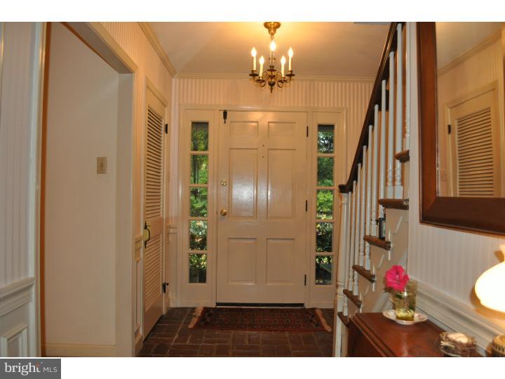174 Grubb Road Malvern, PA 19355 - Photo 3 of 25 Foyer