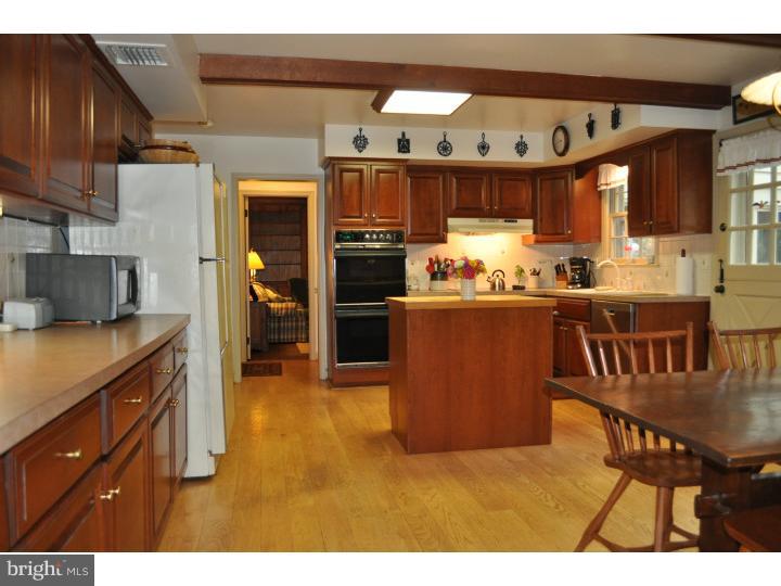 174 Grubb Road Malvern, PA 19355 - Photo 9 of 25 Kitchen