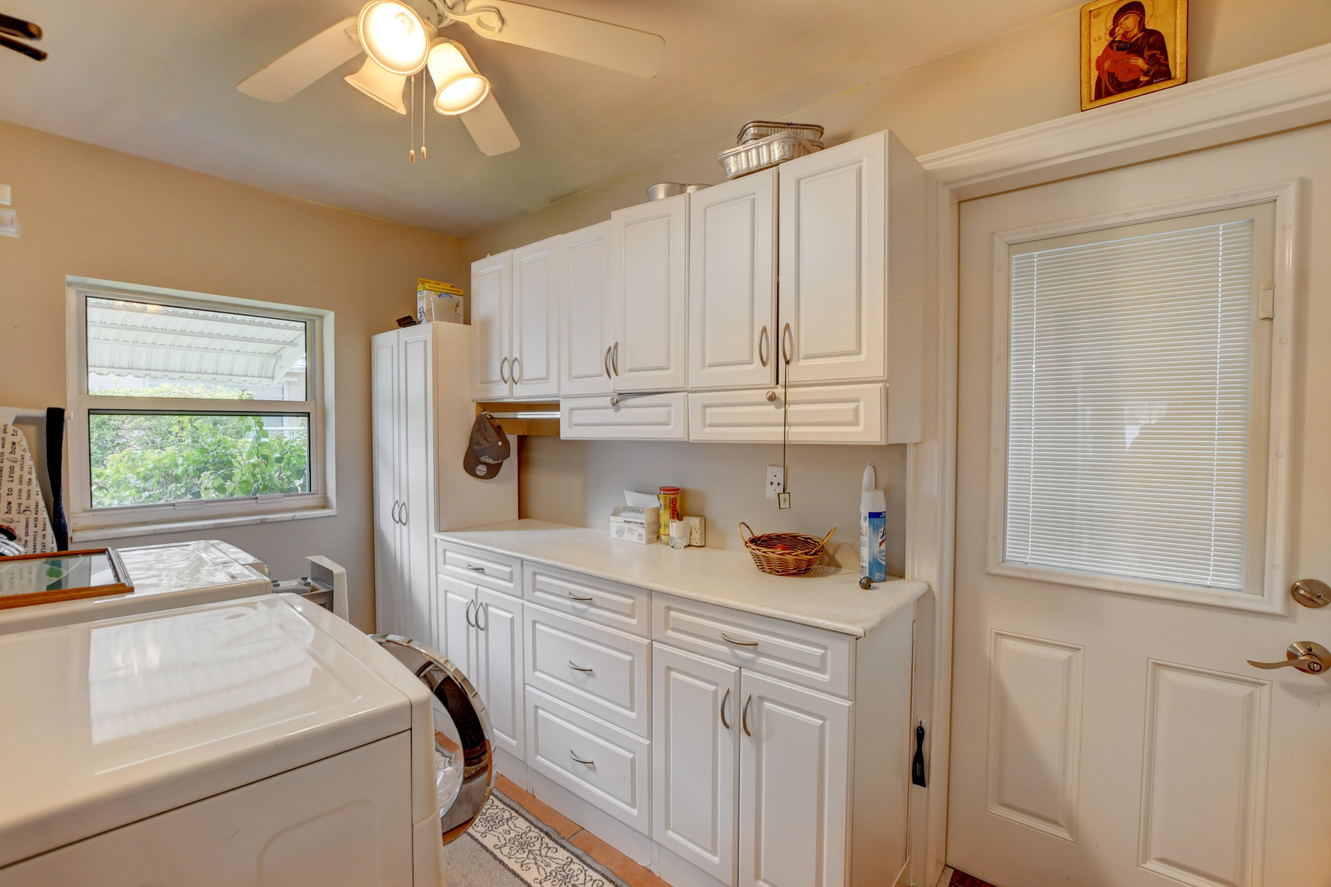 632 Southwest 1st Street Boca Raton, FL 33486 - Photo 26 of 43 Laundry Room