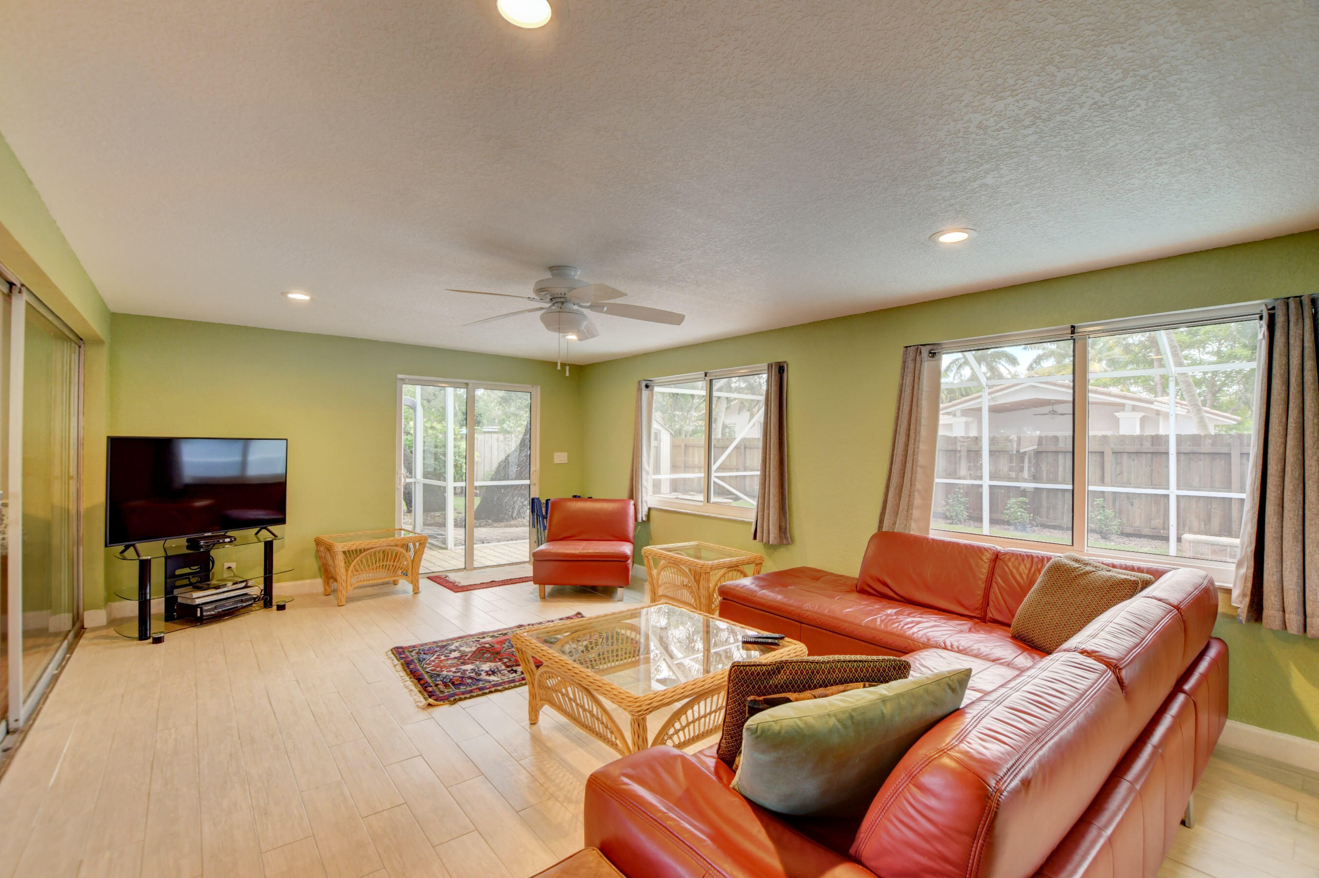 632 Southwest 1st Street Boca Raton, FL 33486 - Photo 28 of 43 Florida Room