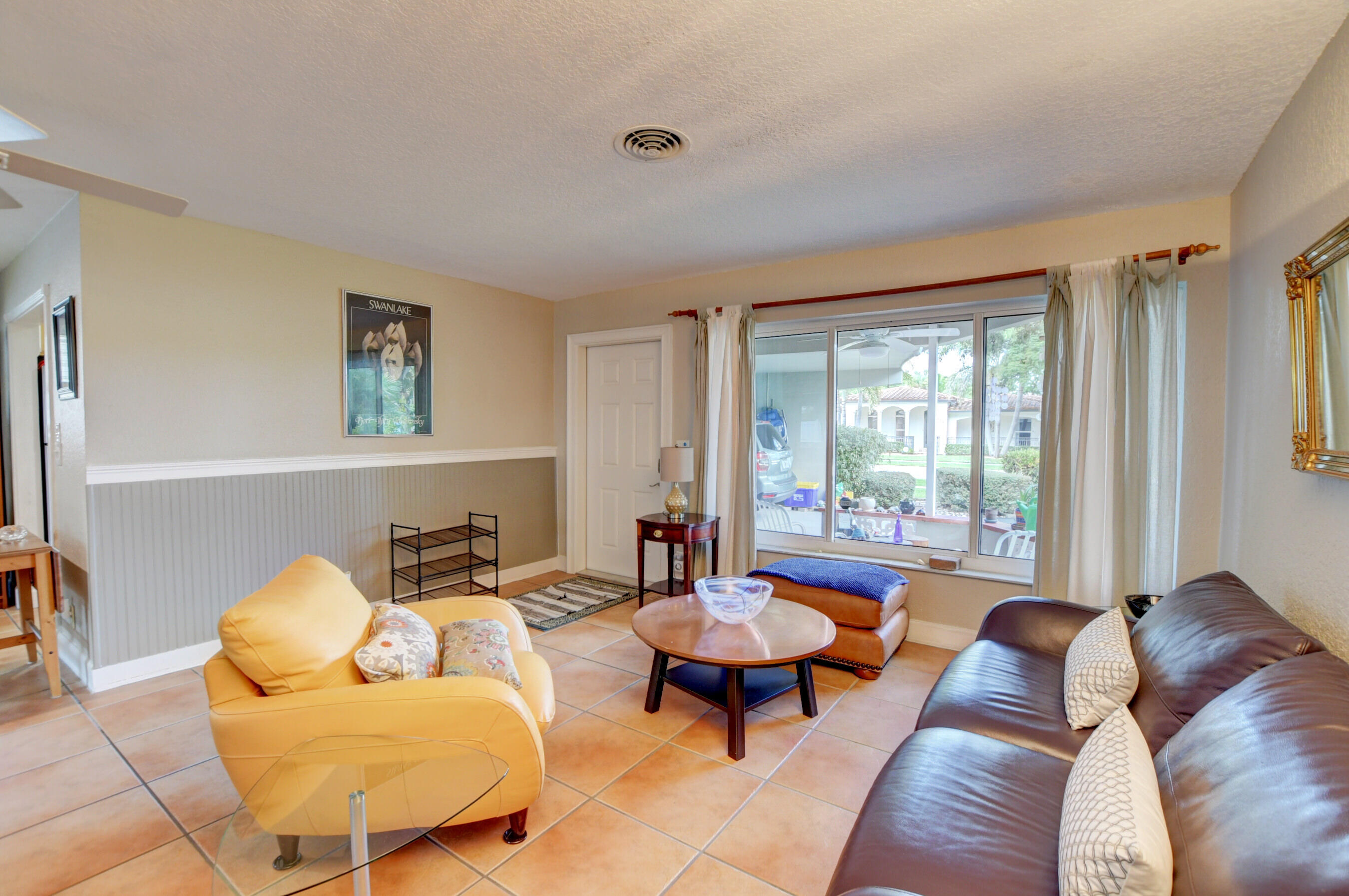 632 Southwest 1st Street Boca Raton, FL 33486 - Photo 6 of 43 Living Room