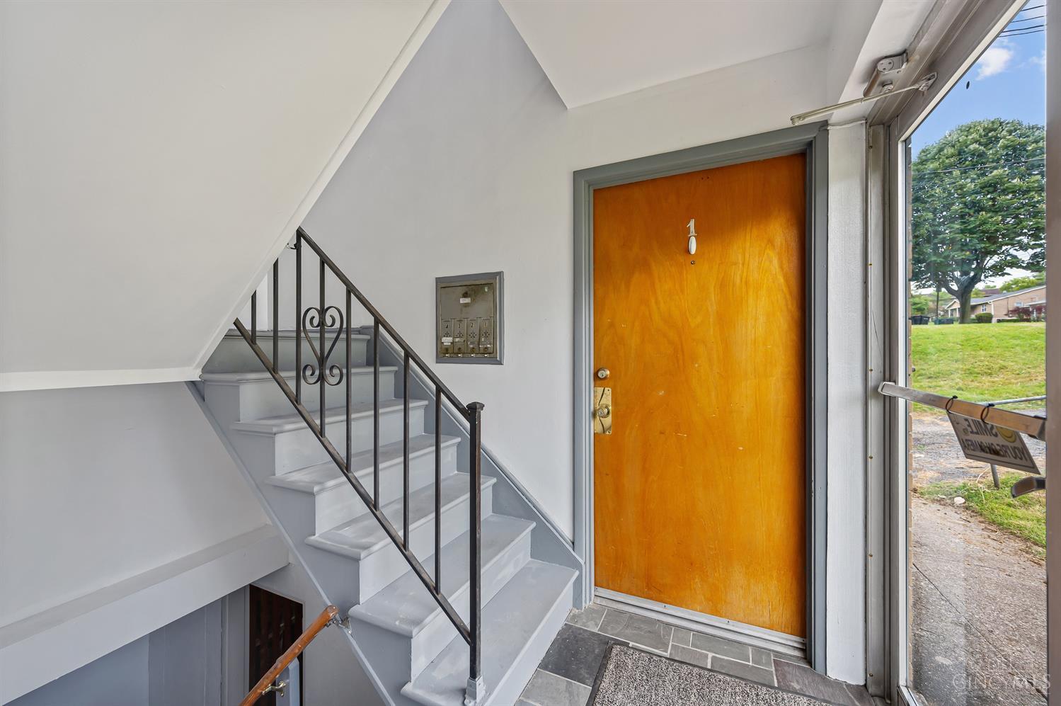 2958 Ferguson Road Cincinnati, OH 45238 - Photo 3 of 18 Gallery Image 3