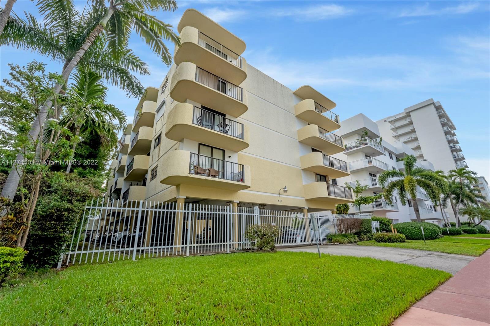 1673 Bay Road, Unit 201 Miami Beach, FL 33139 - Photo 15 of 15 Gallery Image 15