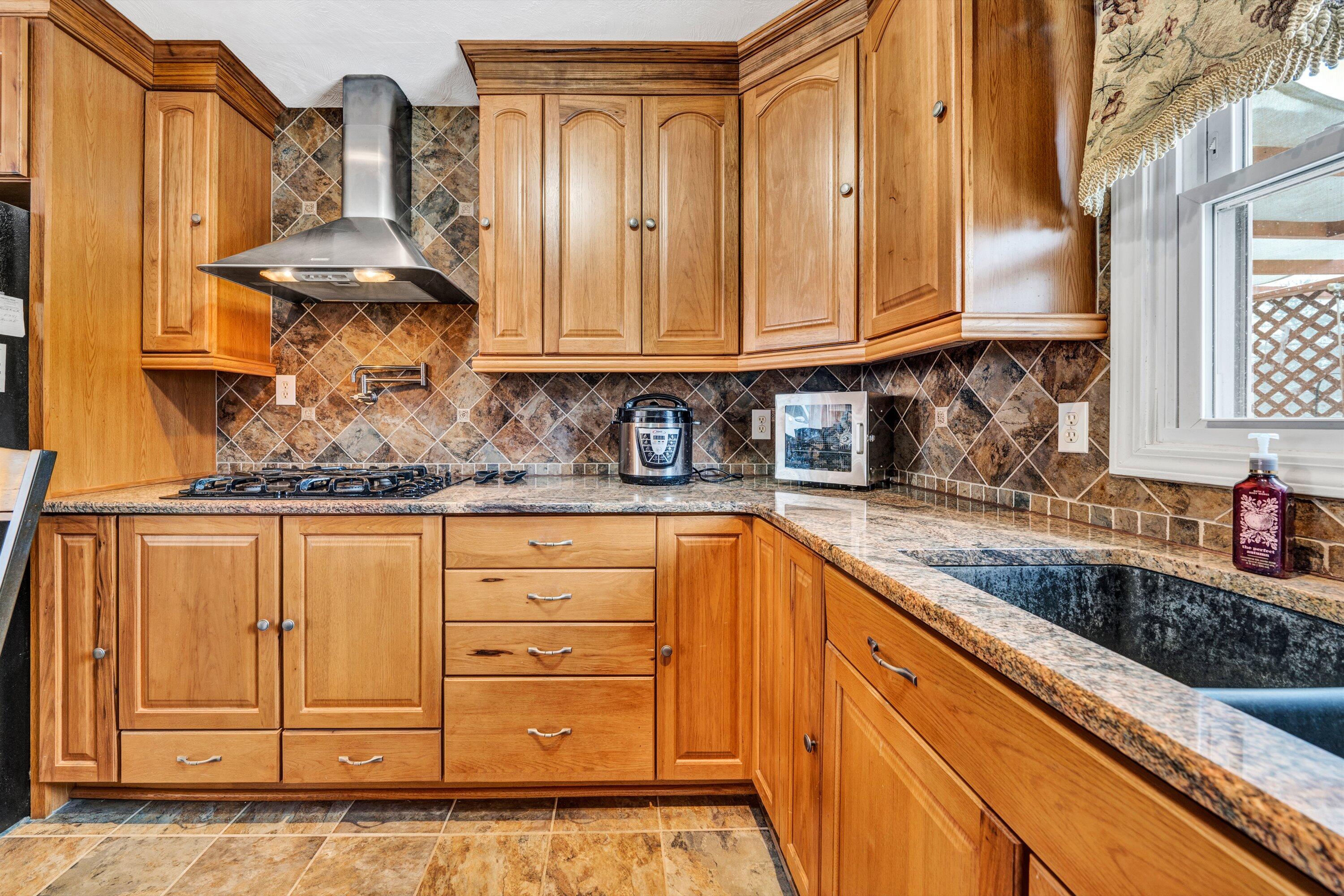 10396 Ivy Ridge Road Bent Mountain, VA 24059 - Photo 15 of 40 13-DSC00565