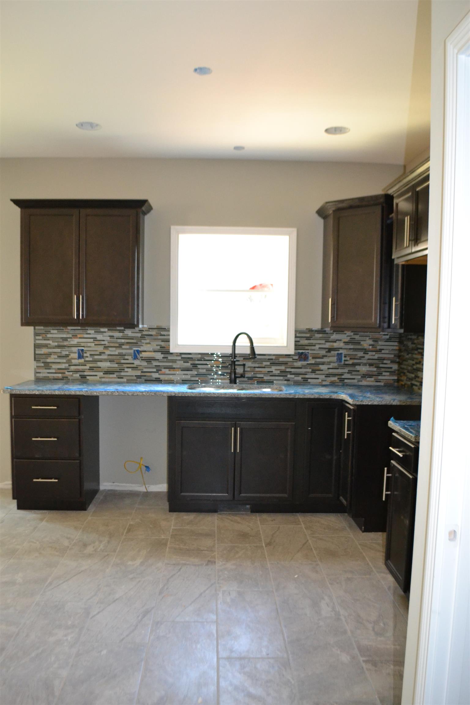 1823 Rains Clarksville, TN 37042 - Photo 5 of 19 Gallery Image 5