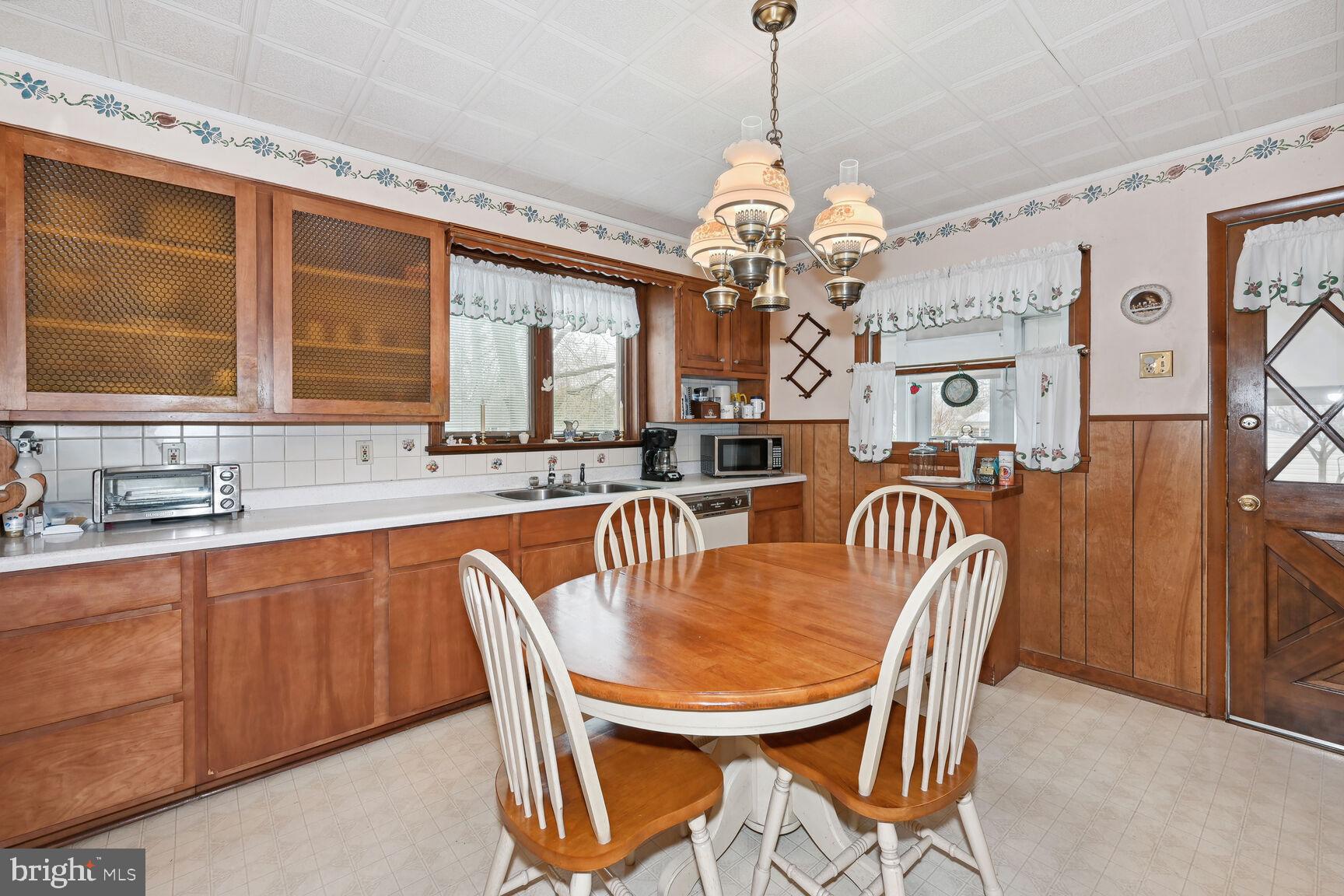 326 Rancocas Avenue Riverside, NJ 08075 - Photo 7 of 25 Kitchen Cabinetry