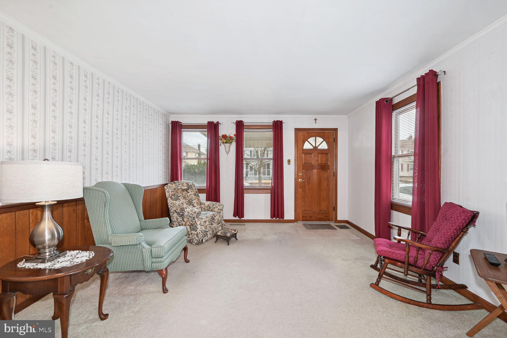 326 Rancocas Avenue Riverside, NJ 08075 - Photo 9 of 25 Living Room