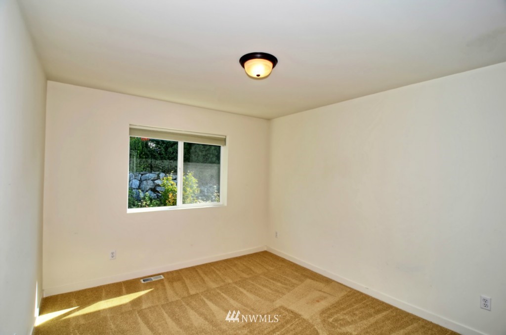 22909 36th Avenue Southeast Bothell, WA 98021 - Photo 17 of 20