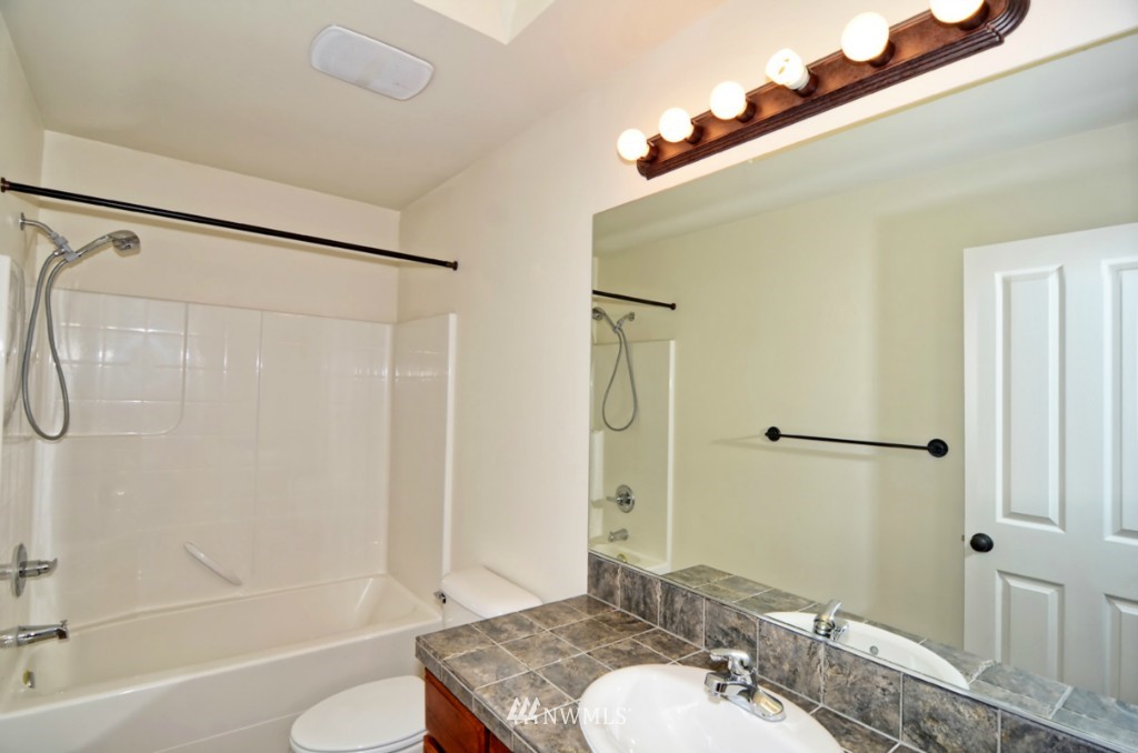 22909 36th Avenue Southeast Bothell, WA 98021 - Photo 18 of 20