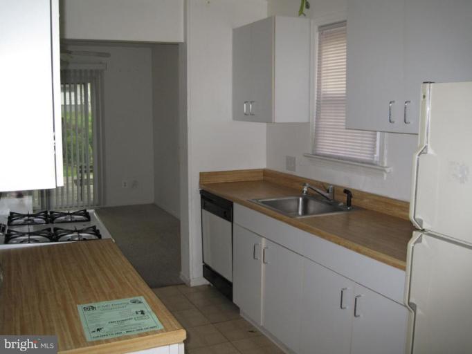 2705 Lindell Street Silver Spring, MD 20902 - Photo 3 of 5 Kitchen