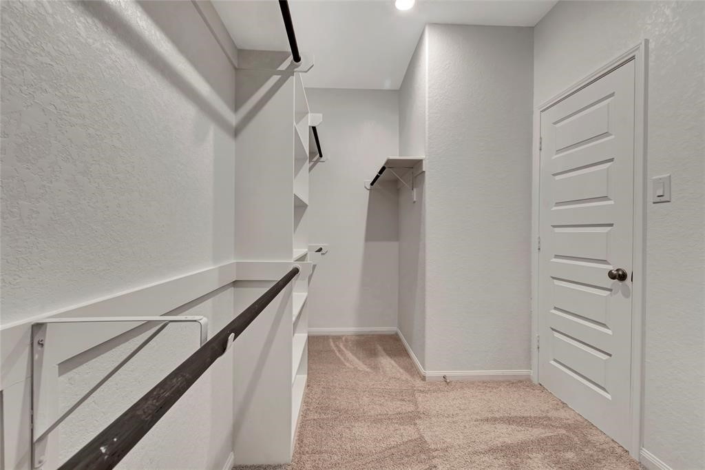 903 Cloverdale Drive Rosharon, TX 77583 - Photo 13 of 27 Gallery Image 13