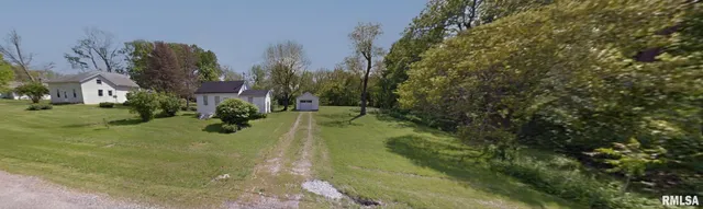 $19,900 | 320 Le Claire Street, Warsaw, IL 62379