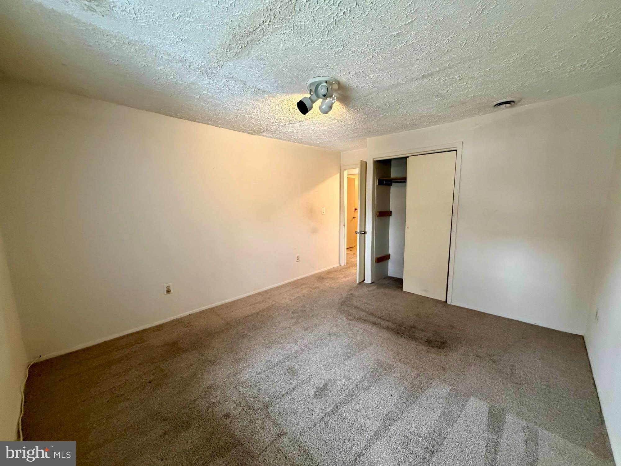 8224 Fort Smallwood Road Baltimore, MD 21226 - Photo 24 of 32