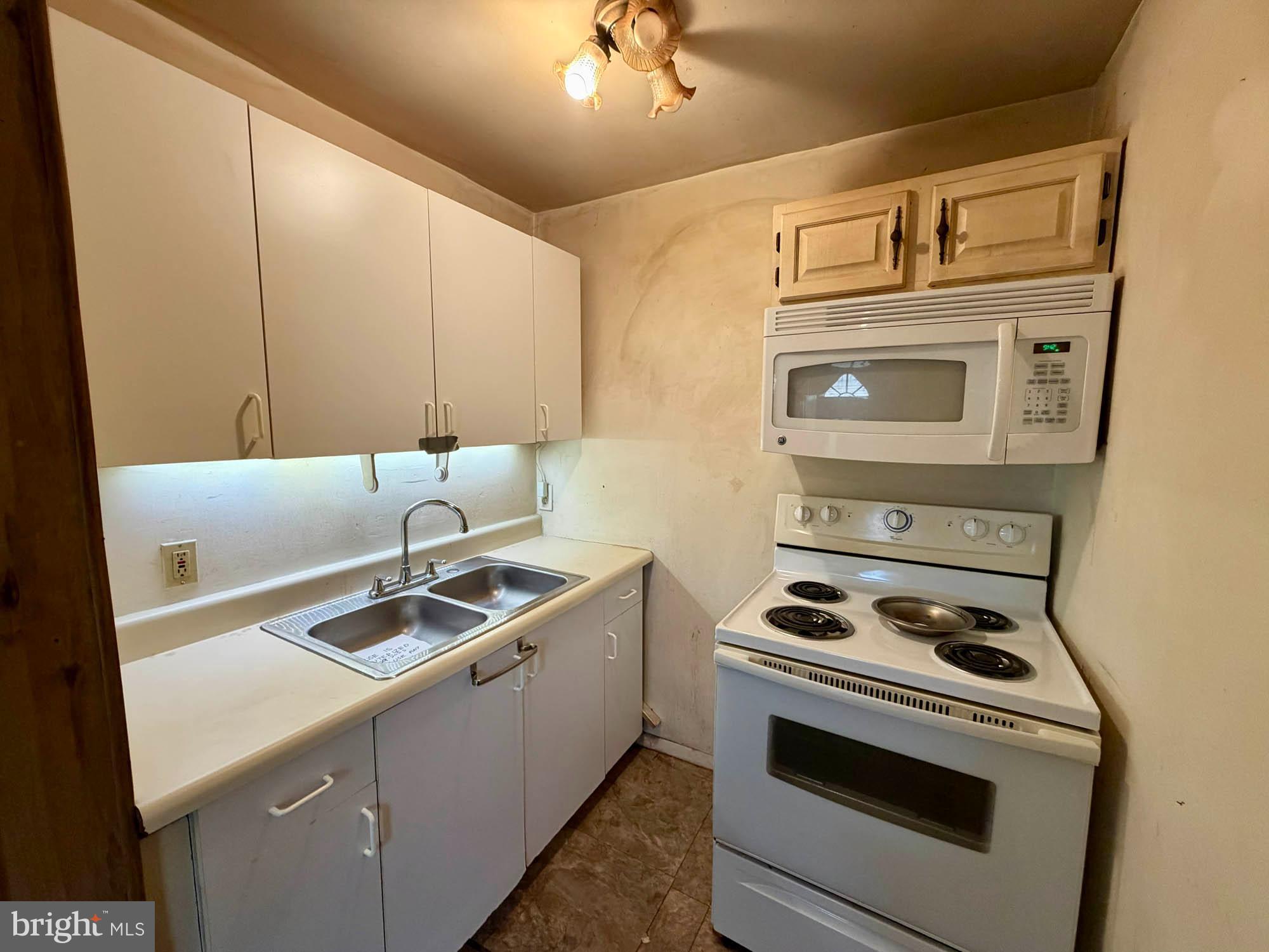 8224 Fort Smallwood Road Baltimore, MD 21226 - Photo 6 of 32