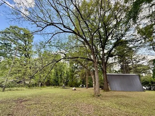 $129,000 | 1030 Lakeside Drive, Fort Towson, OK 74735