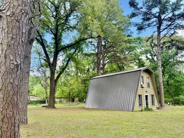 $129,000 | 1030 Lakeside Drive, Fort Towson, OK 74735