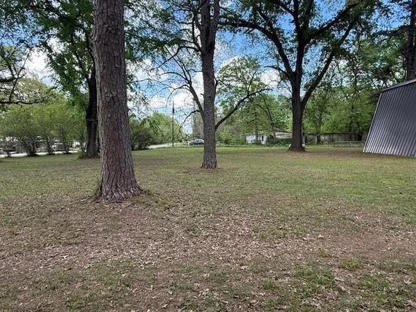 $129,000 | 1030 Lakeside Drive, Fort Towson, OK 74735