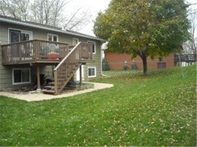 4211 Manorview Drive Northwest Rochester, MN 55901 - Photo 3 of 17