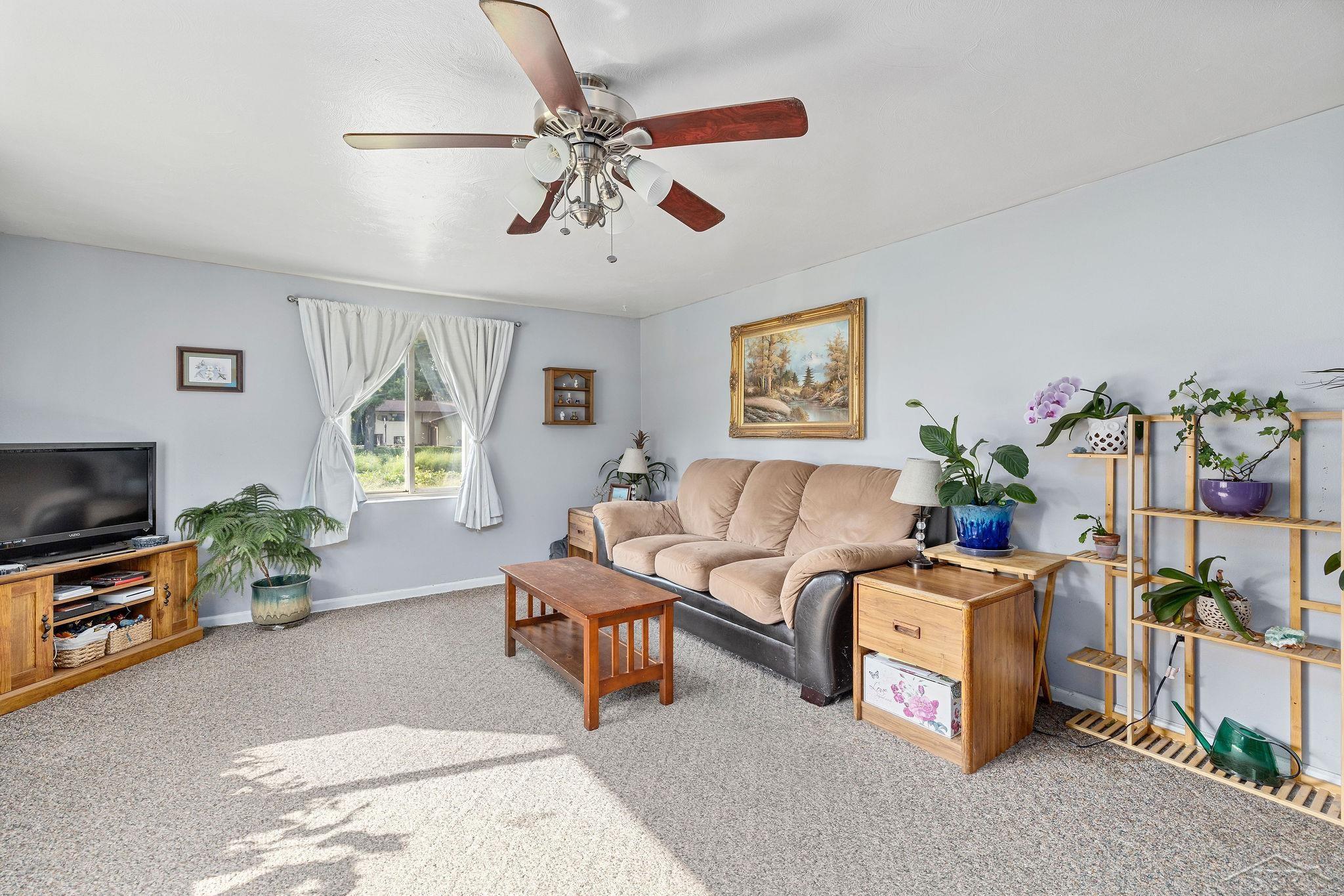 8700 North River Road Freeland, MI 48623 - Photo 8 of 34 50089484-7.JPG