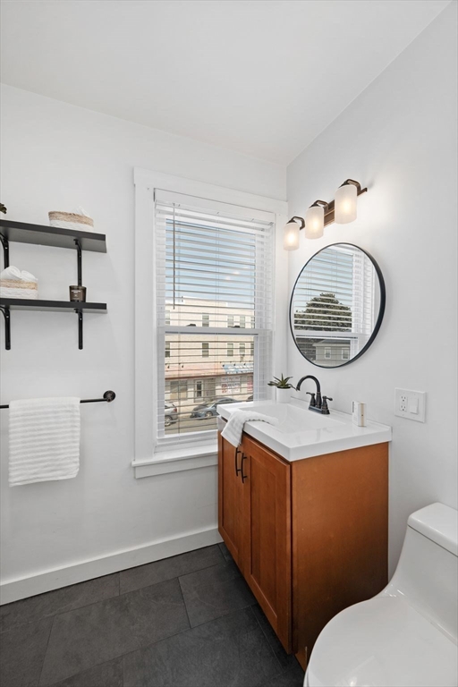 8 Chestnut Street Lynn, MA 01902 - Photo 20 of 39