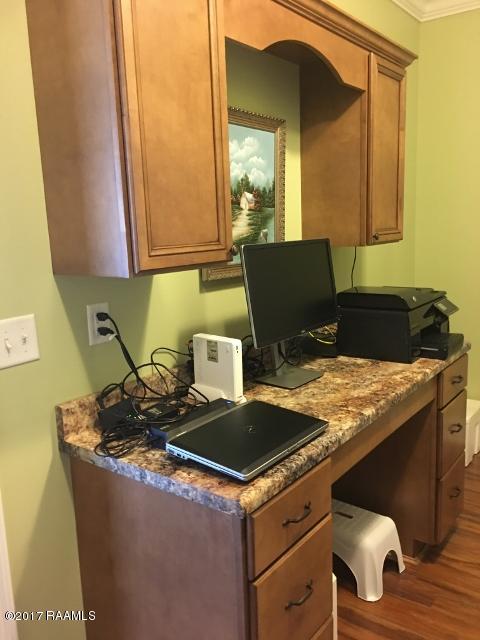 551 Lake Breeze Road Hackberry, LA 70645 - Photo 23 of 36 Utility computer desk (480x640)