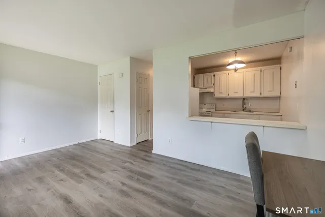 $1,350 | 31 Bostwick Arms, Unit 31, New Milford, CT 06776