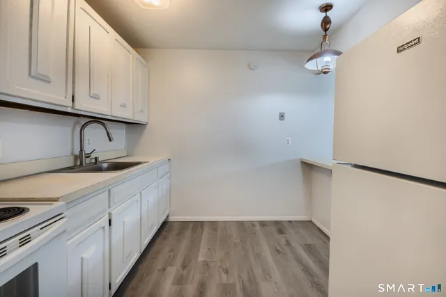 $1,350 | 31 Bostwick Arms, Unit 31, New Milford, CT 06776