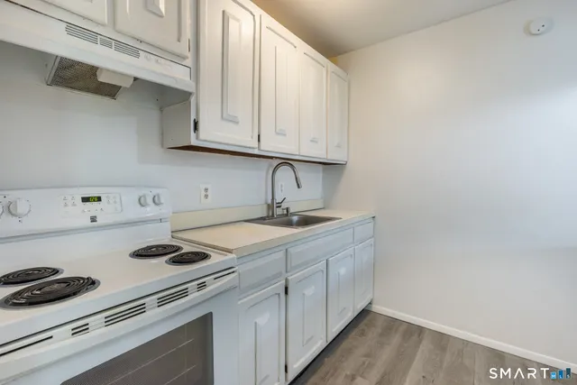 $1,350 | 31 Bostwick Arms, Unit 31, New Milford, CT 06776