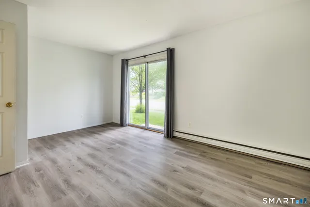 $1,350 | 31 Bostwick Arms, Unit 31, New Milford, CT 06776