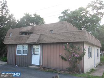 418 Bridgeboro Street Riverside, NJ 08075 - Photo 2 of 12