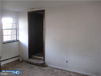 418 Bridgeboro Street Riverside, NJ 08075 - Photo 11 of 12