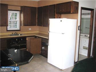 418 Bridgeboro Street Riverside, NJ 08075 - Photo 9 of 12