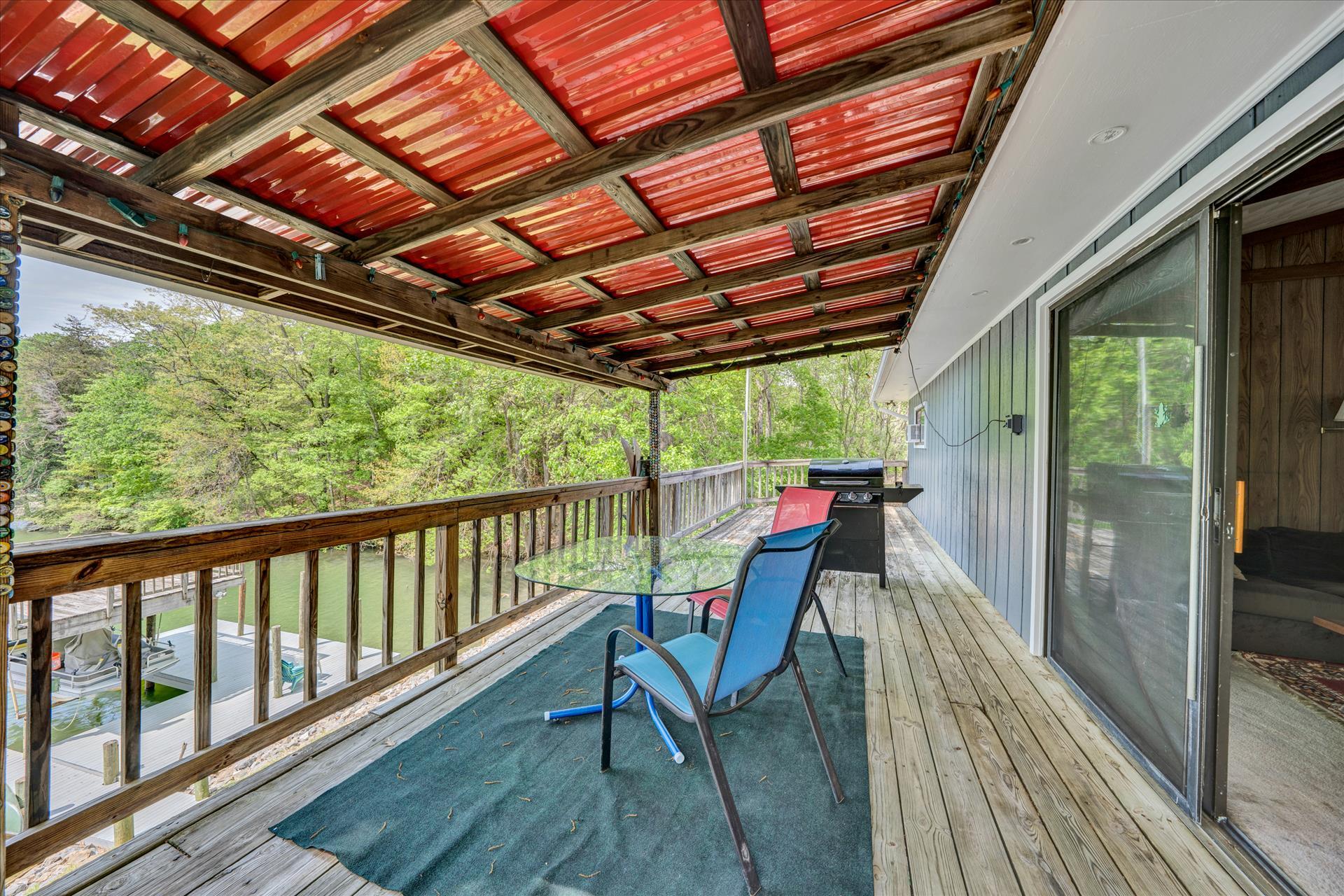 150 Island Road Hardy, VA 24101 - Photo 13 of 28 back deck