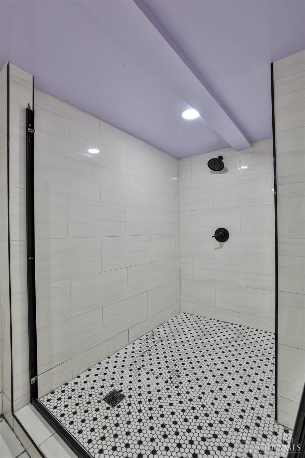 8698 Cox Road West Chester, OH 45069 - Photo 22 of 34