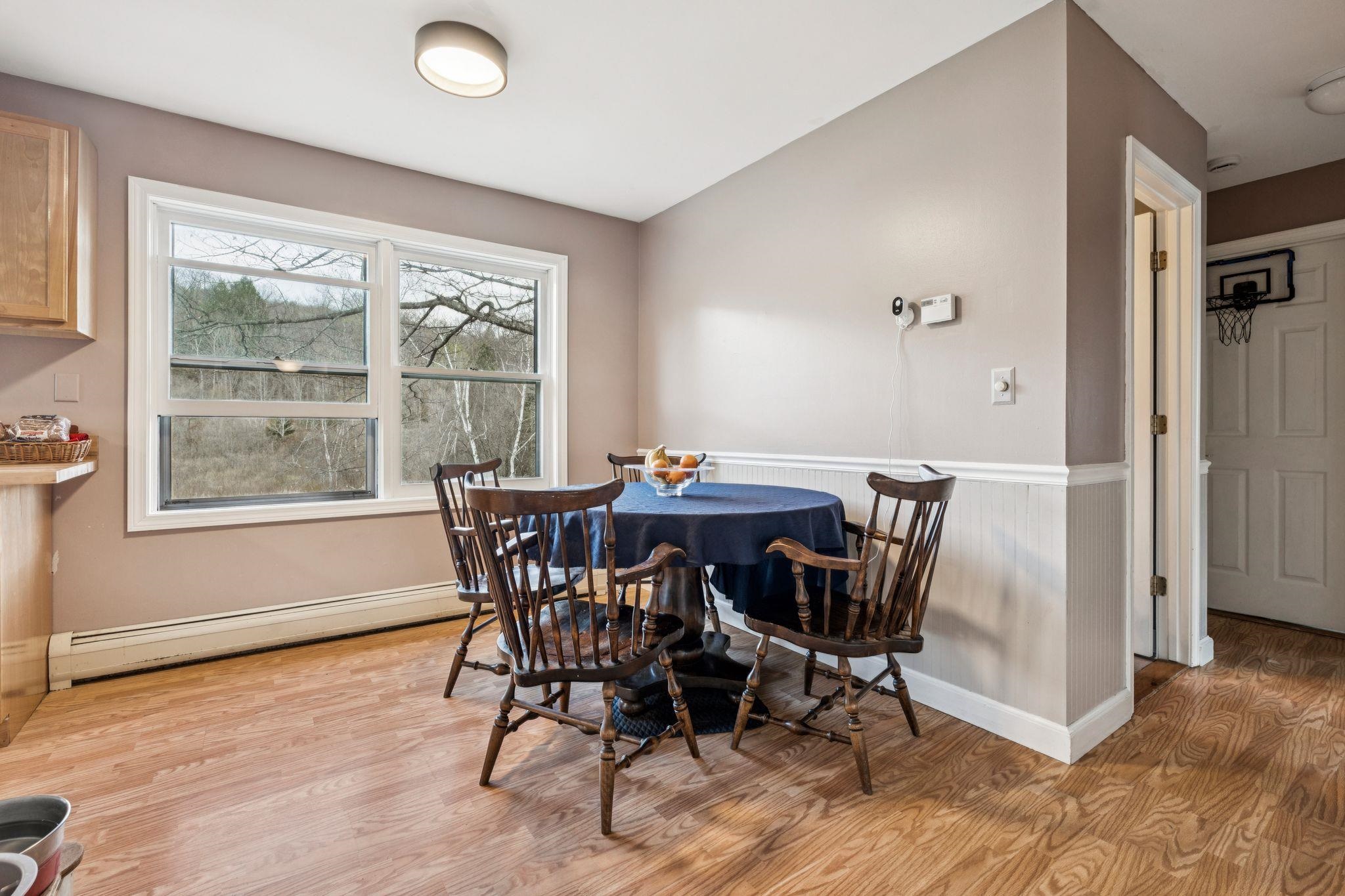463 Highway 12 Hartland, VT 05048 - Photo 5 of 28