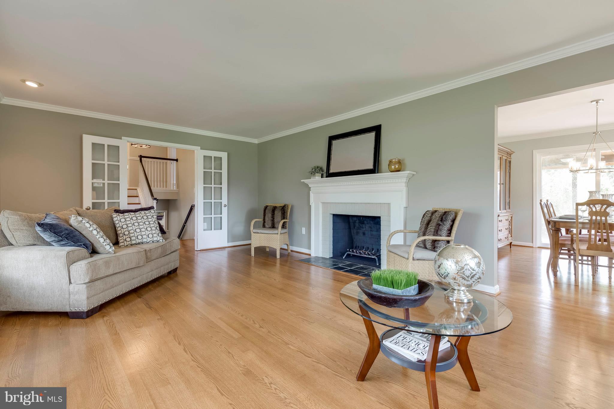 2708 Calkins Road Herndon, VA 20171 - Photo 9 of 30 Living Room