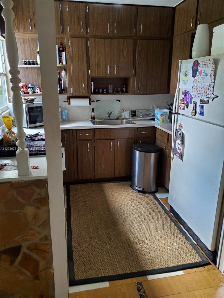 Coral Terrace Miami, FL 33155 - Photo 6 of 11