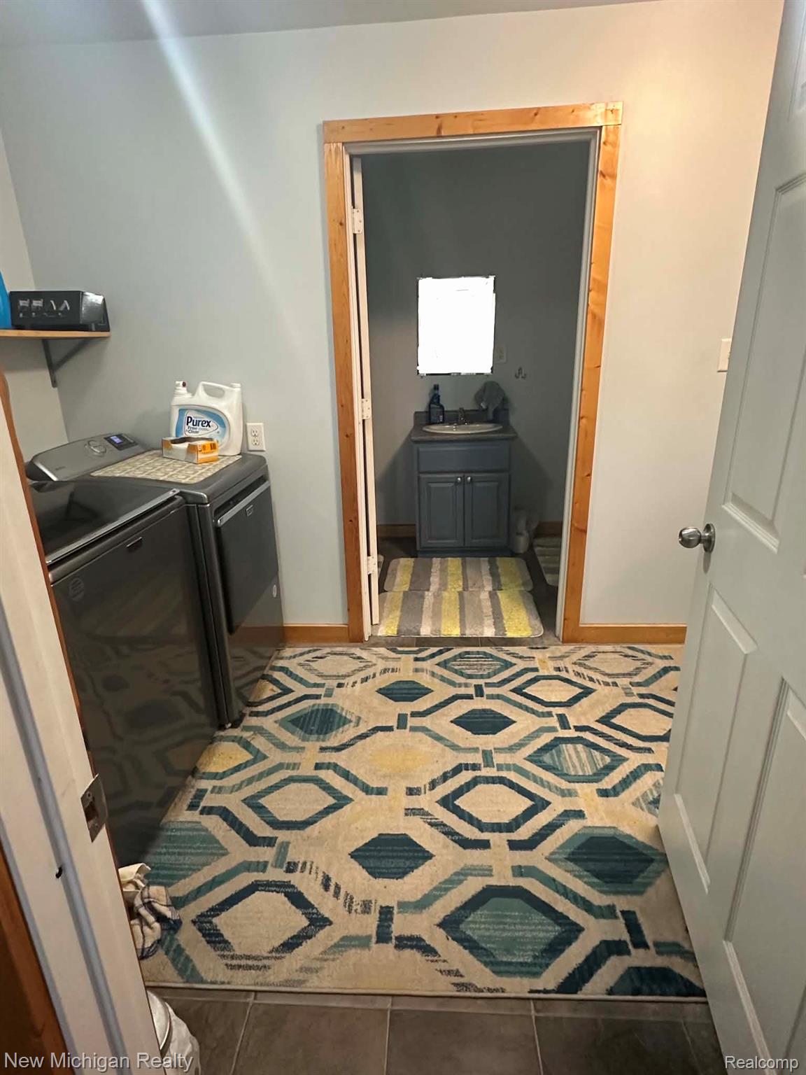 7415 Farrand Road Clio, MI 48420 - Photo 18 of 31 Laundry room