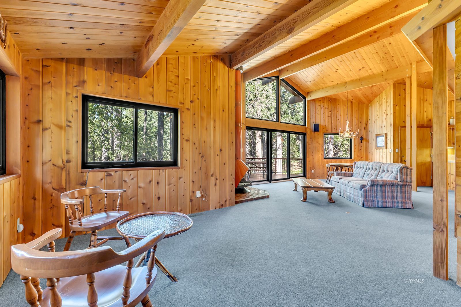 52600 Idyllmont Road Idyllwild, CA 92549 - Photo 19 of 58 Family Room/Sitting Area