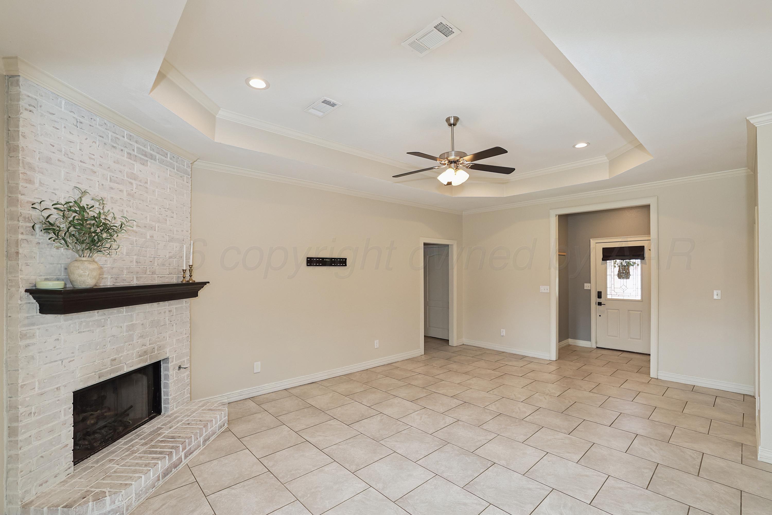 1503 Southwest 60th Avenue Amarillo, TX 79118 - Photo 9 of 31 11-Living Area