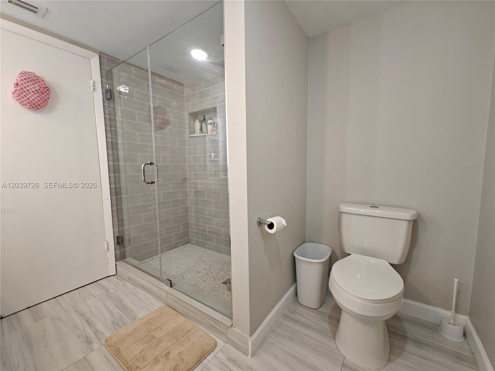 601 Ives Dairy Road, Unit 1018 Miami, FL 33179 - Photo 6 of 16